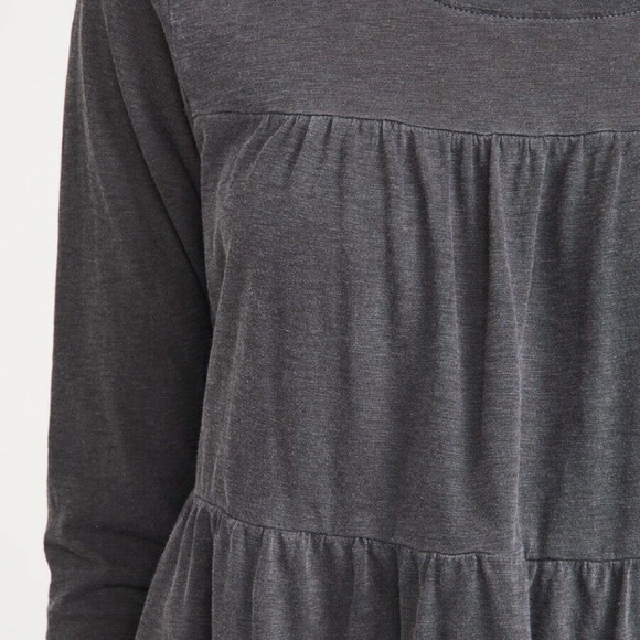🥳B-DAY SALE❤️NWT SUNDRY Charcoal Tiered Long Sleeve Top 3/L - Picture 2 of 11